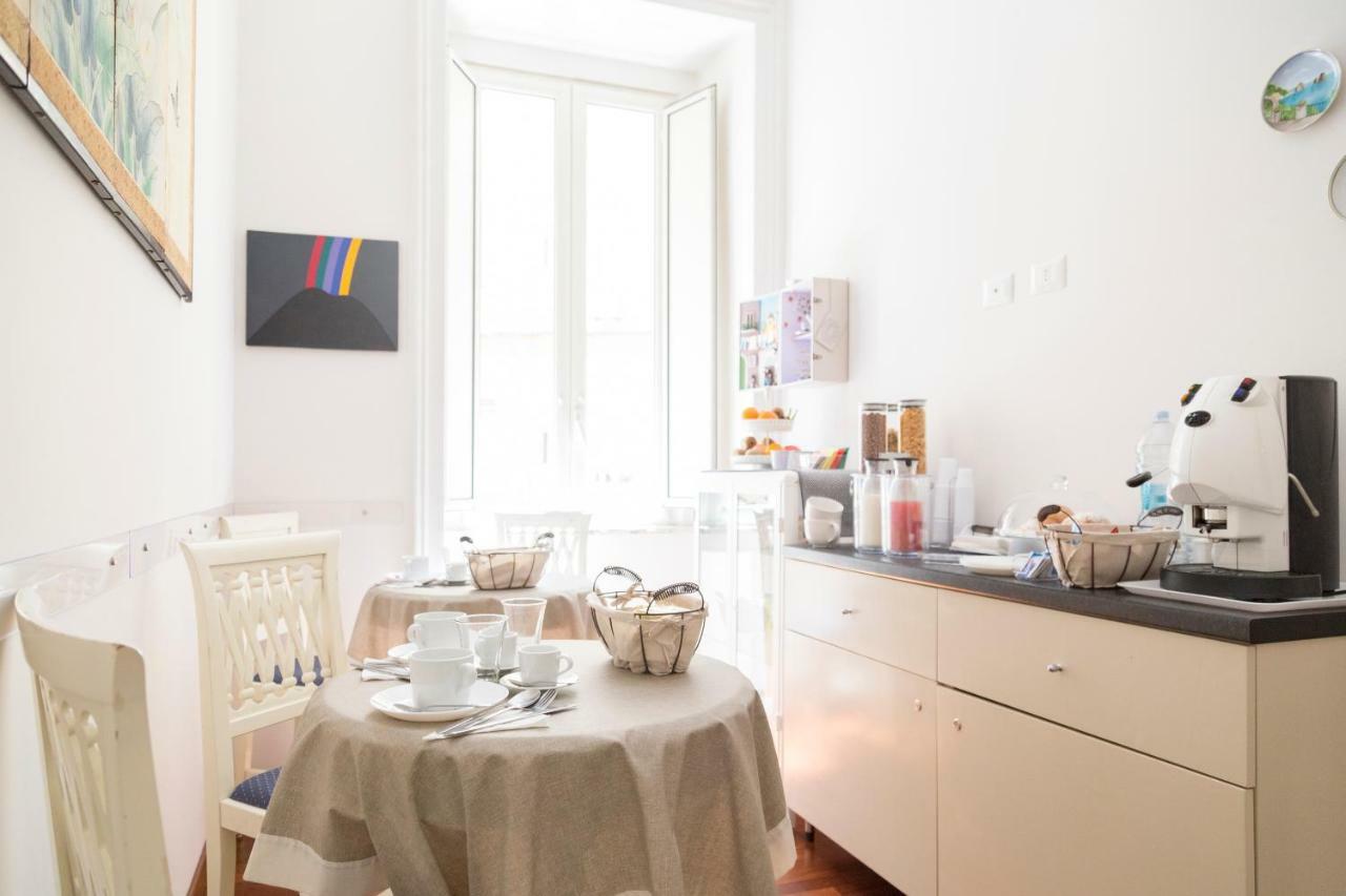 Bianchi Mediterranei B&B เนเปิลส์ ภายนอก รูปภาพ